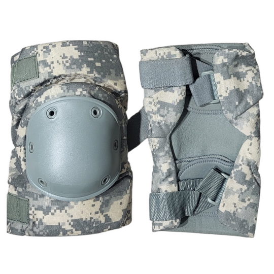 Green and tan camouflage set of kneepads