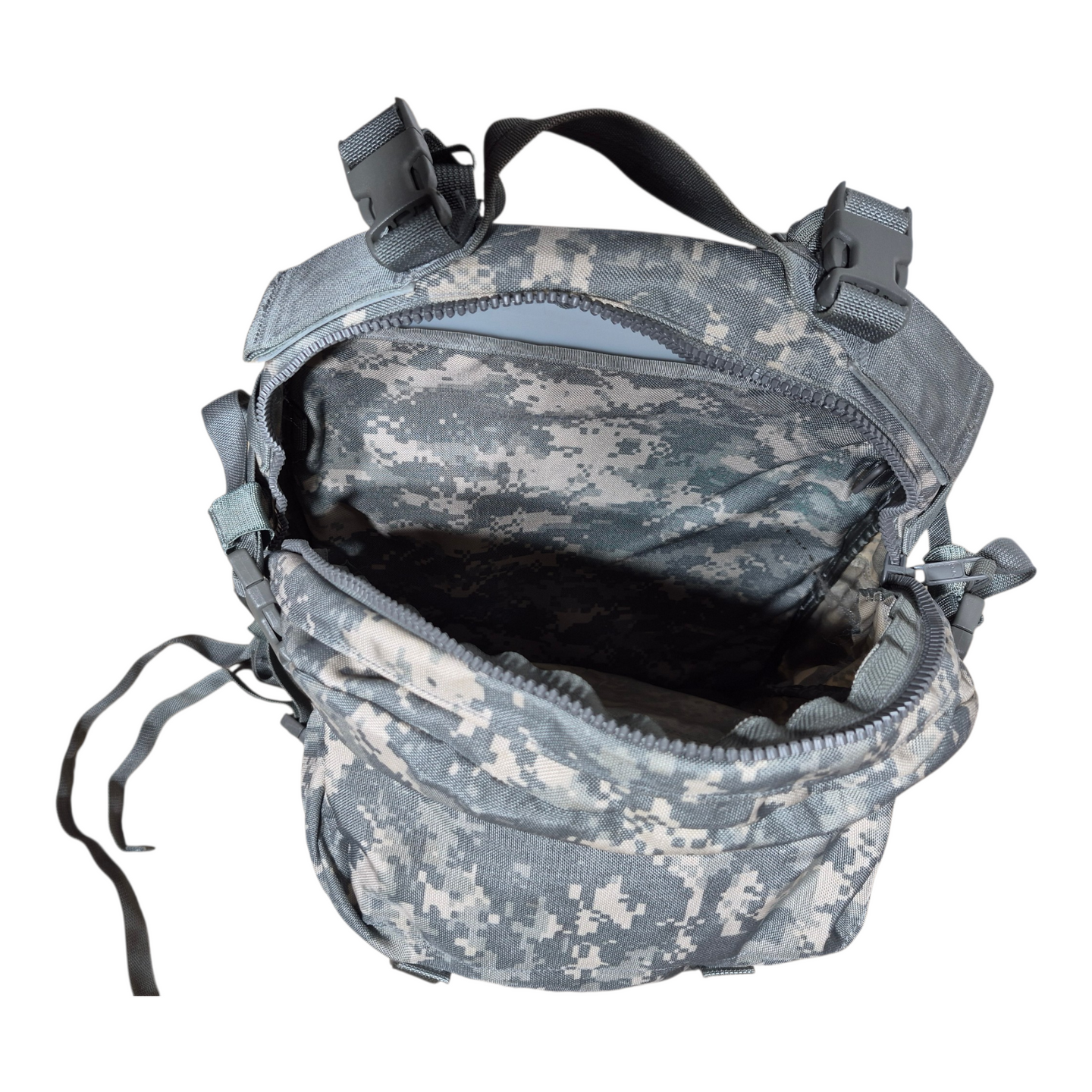 ACU UCP Assault Pack US ARMY Molle II 3 day Pack